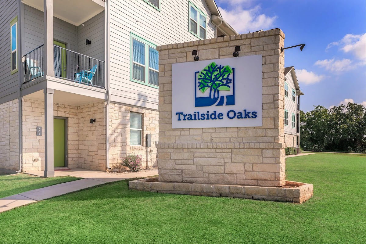 Trailside Oaks